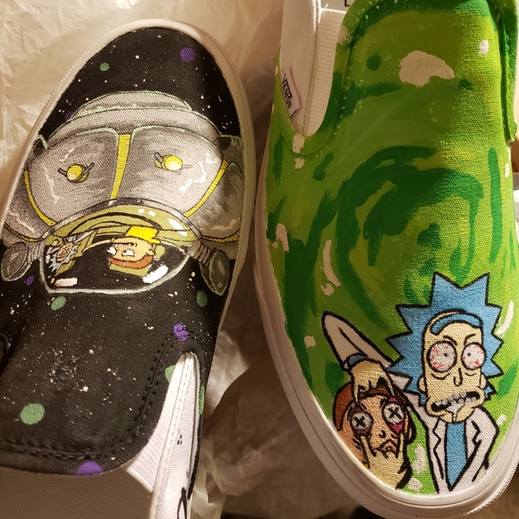 Custom Vans - Picture 3 of 10